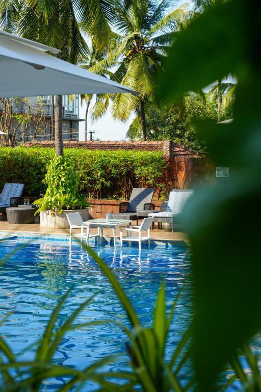 Bazén v ubytování Fairfield by Marriott Goa Anjuna nebo v jeho okolí