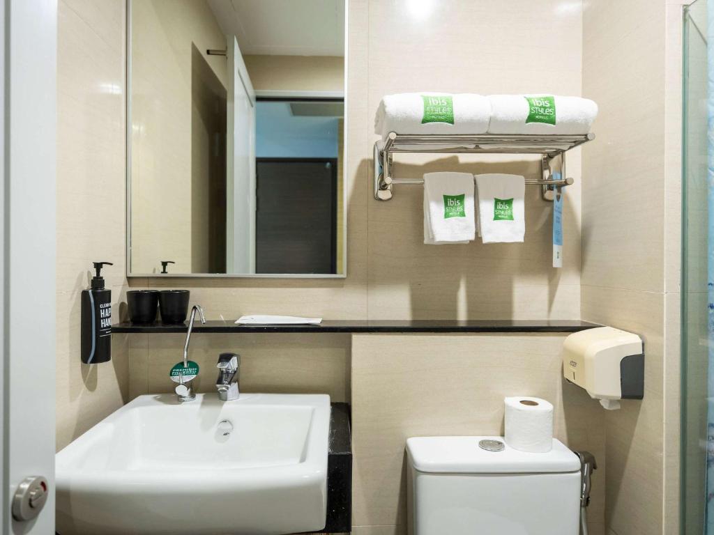 Koupelna v ubytování ibis Styles Singapore Albert