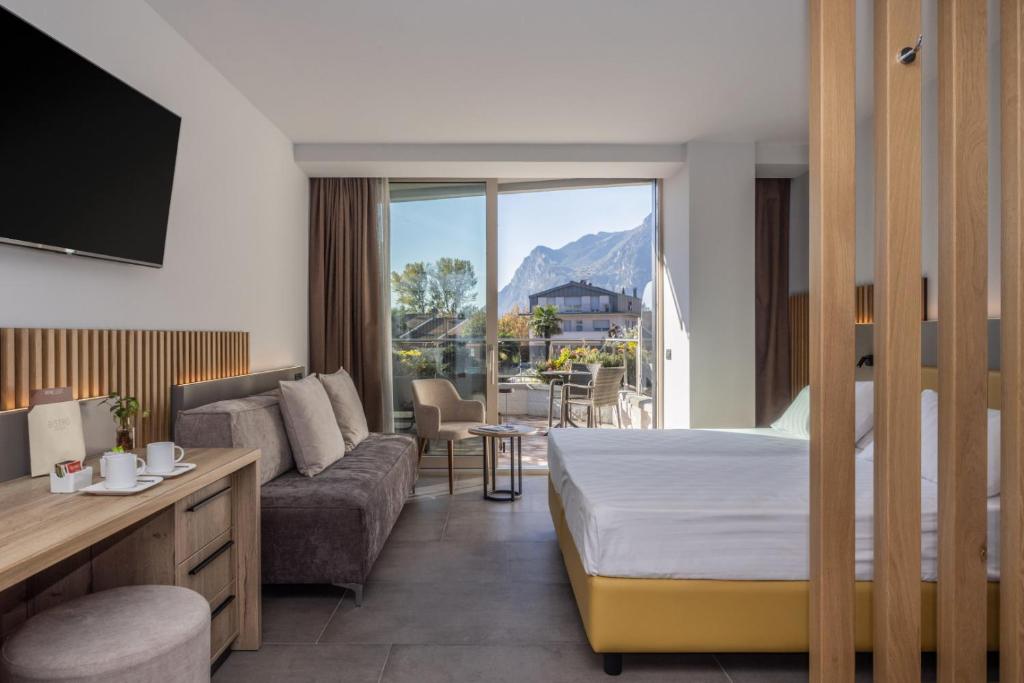 Garda Suite Hotel - Tonelli Hotels - Deluxe Double Room With Terrace