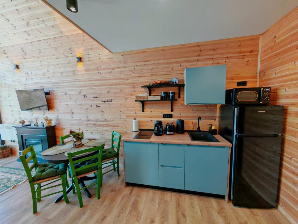 Kuchyň nebo kuchyňský kout v ubytování Suspended Tiny House