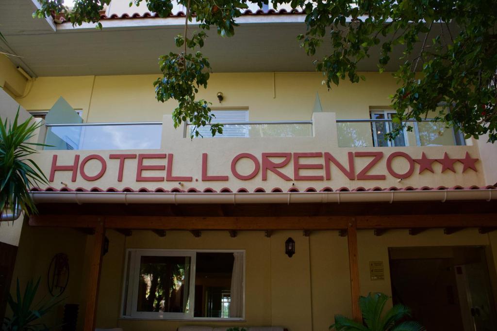 Certifikát, hodnocení, plakát nebo jiný dokument vystavený v ubytování Lorenzo Hotel