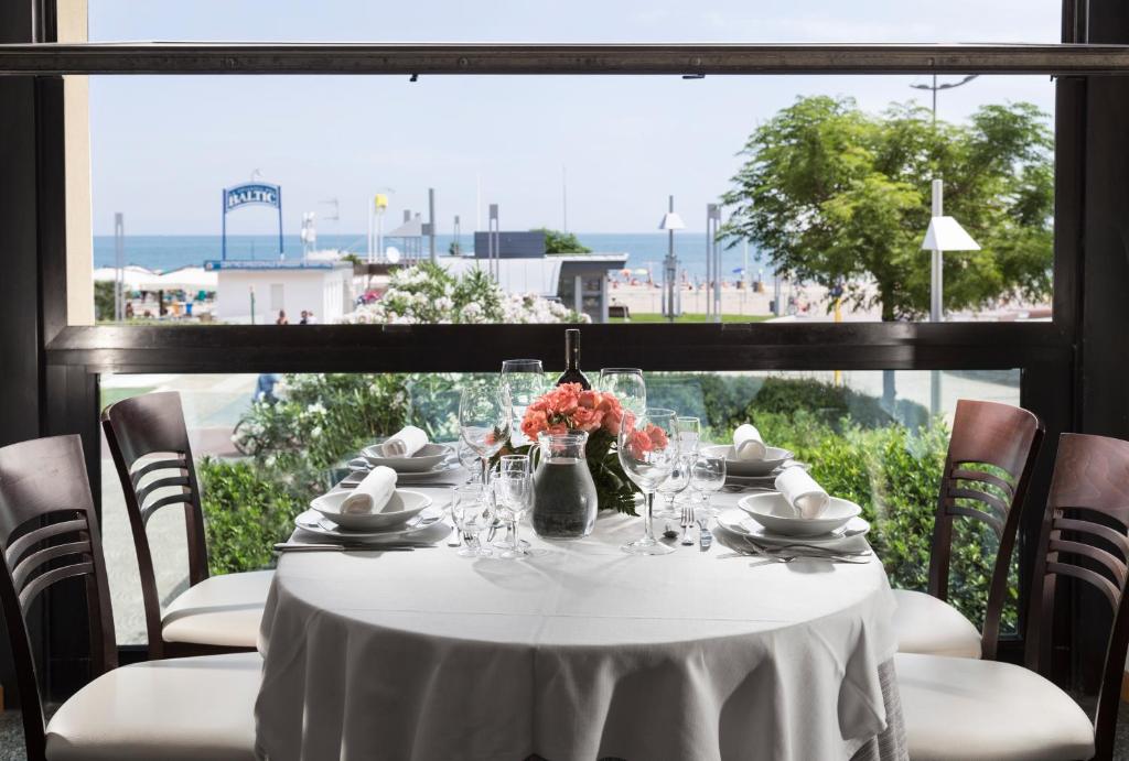 Restaurace v ubytování Hotel Baltic Riccione-Fronte Mare