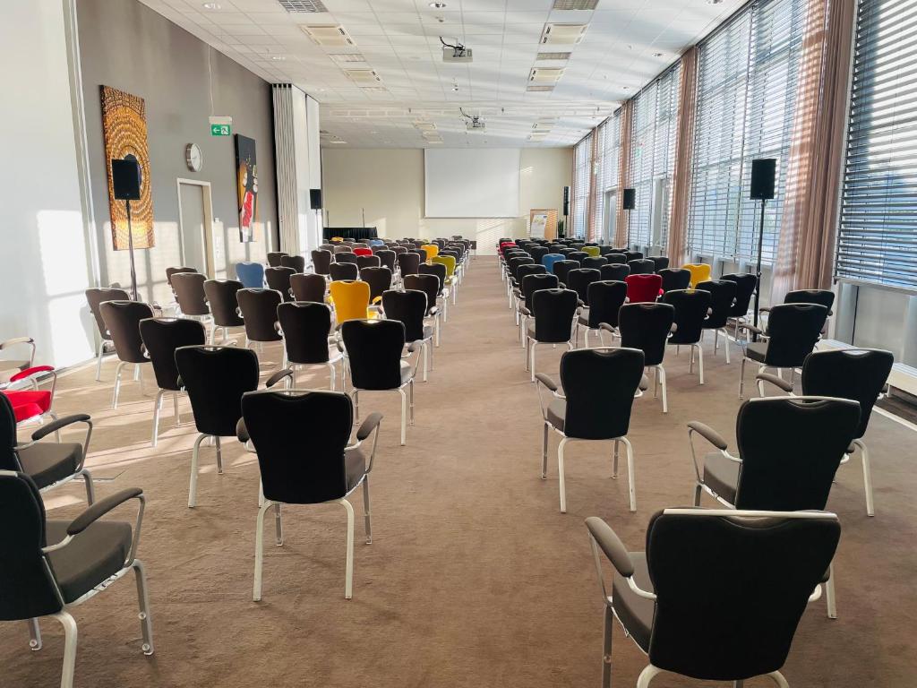 Tulip Inn Hotel Düsseldorf Arena - 2 Minuten Fußweg zur Messe - Resim 30