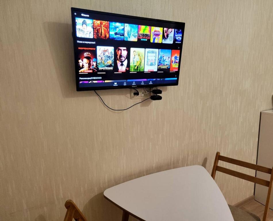 TV a/nebo společenská místnost v ubytování New apartments in the city center, Smart TV