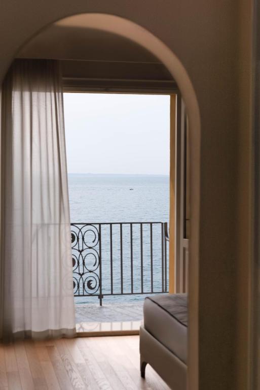 Nespecifikovaný výhled na moře nebo výhled na moře při pohledu z hotelu