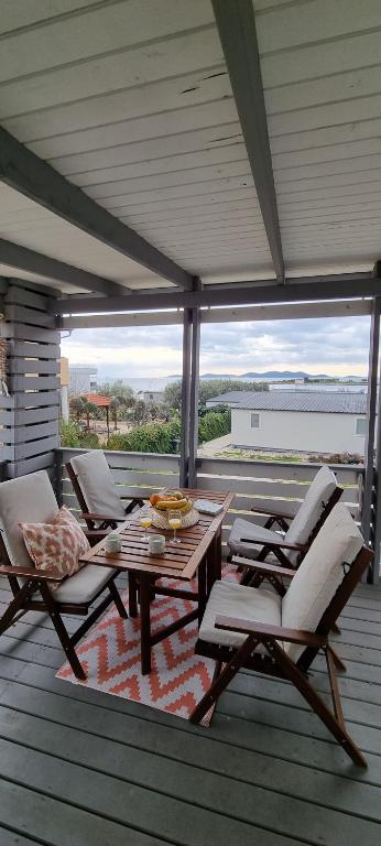 Balkón alebo terasa v ubytovaní Rasin Mobile Homes