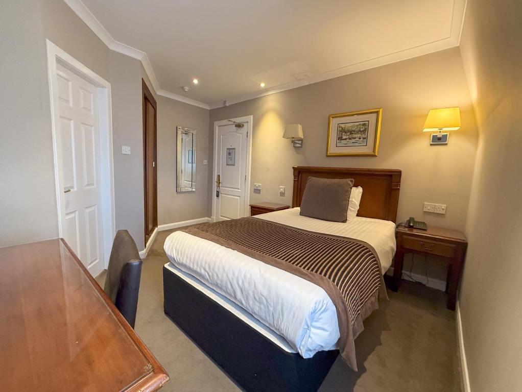 Aberdeen Douglas Hotel - 