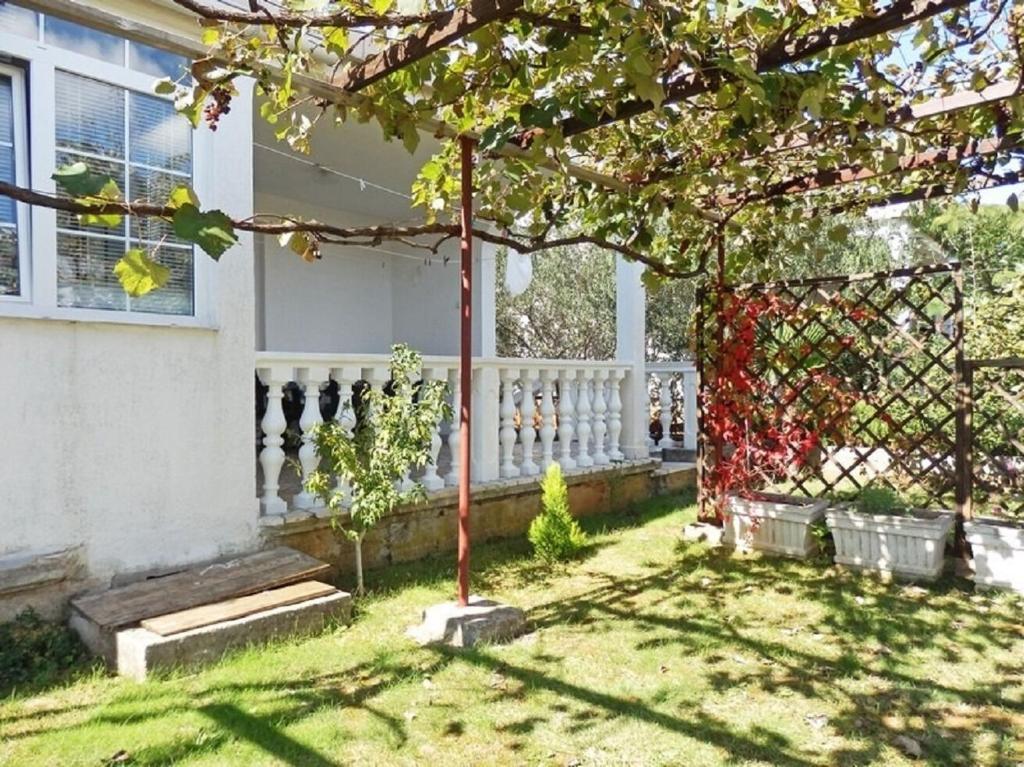 Vonkajšia záhrada v ubytovaní Apartments Makic
