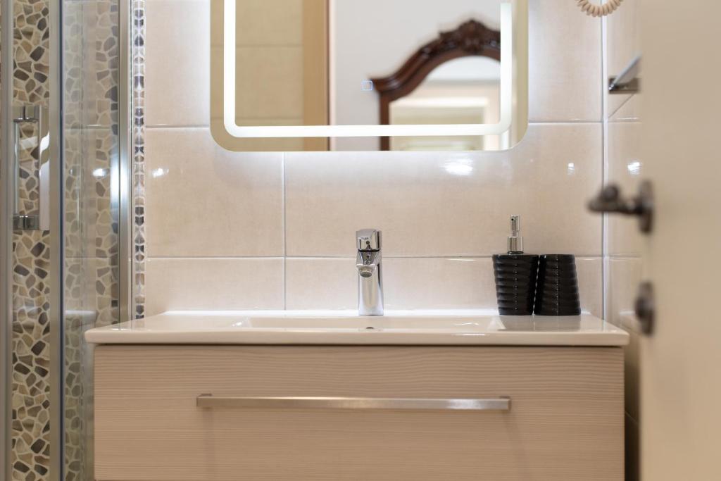 Kúpeľňa v ubytovaní Metropole Luxury Rooms Split