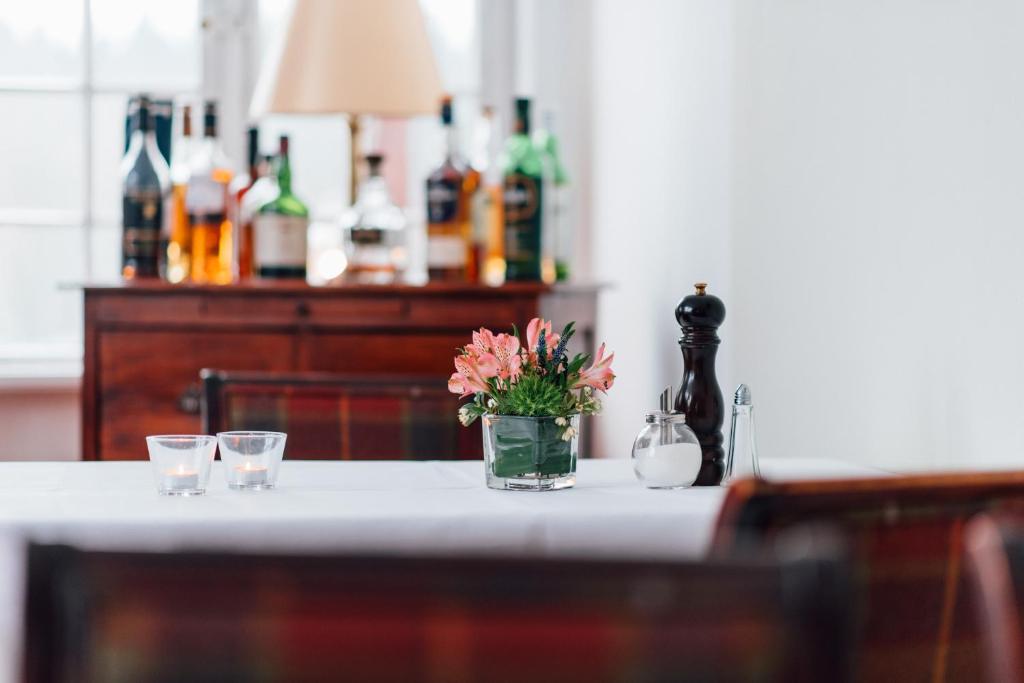 Nápoje v ubytování Hotel Waldhof auf Herrenland
