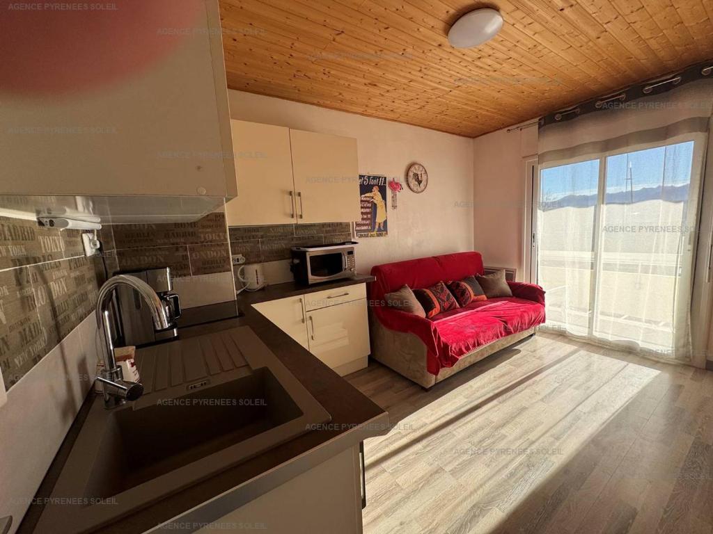 Zdjęcie z galerii obiektu Grand studio/cabine lumineux, proche commerces et pistes - FR-1-295-193 w mieście Les Angles