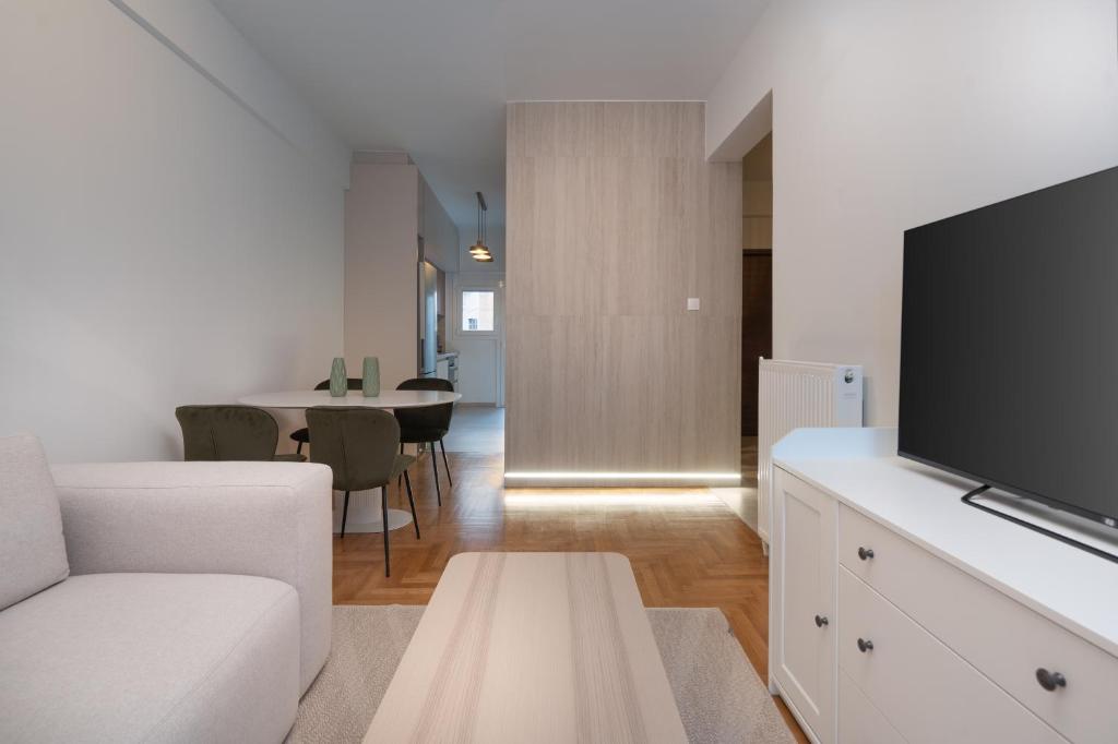 LIV - Captivating Apartment in Pagrati