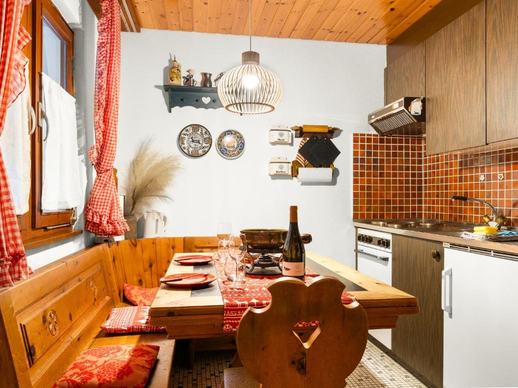 Kuchyň nebo kuchyňský kout v ubytování Apartment Aragon B48 by Interhome