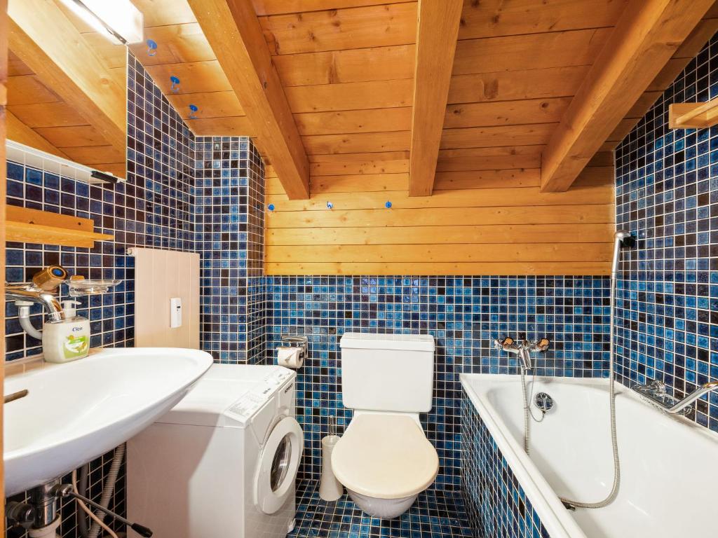 Koupelna v ubytování Apartment Aragon F130 by Interhome