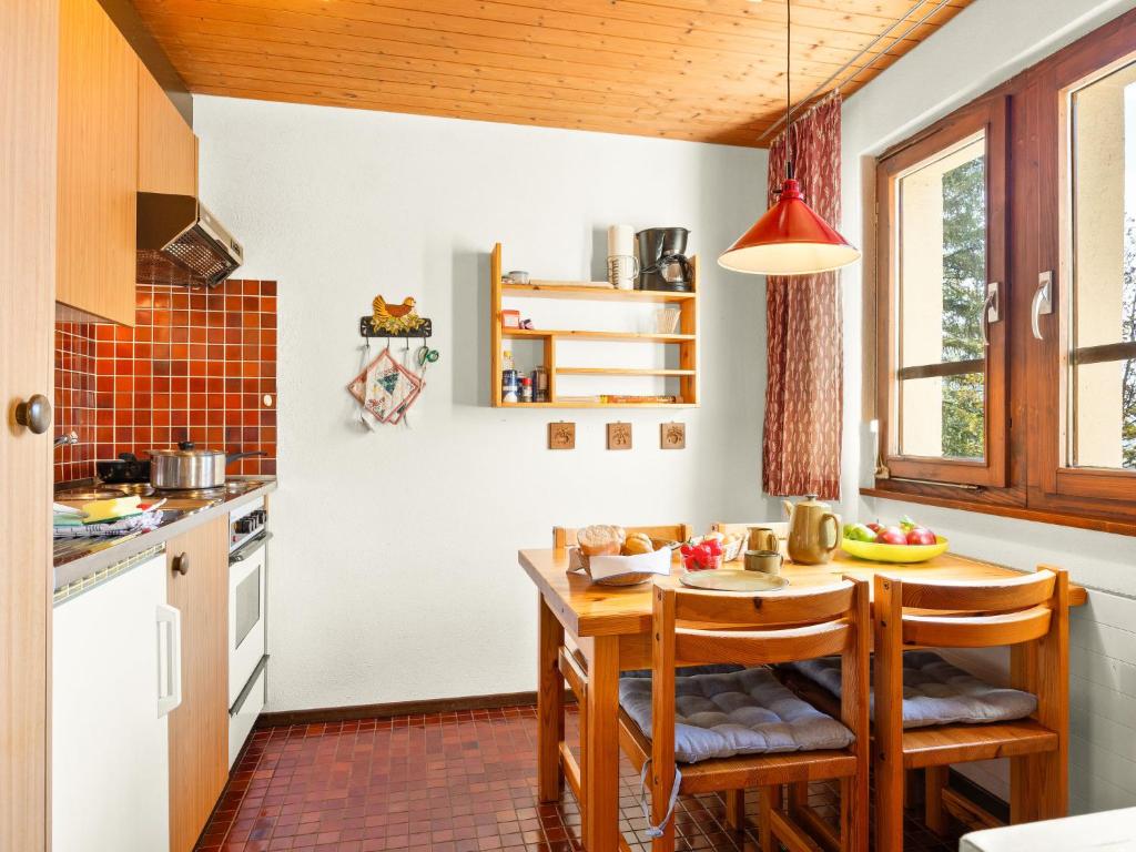 Kuchyň nebo kuchyňský kout v ubytování Apartment Aragon N103 by Interhome