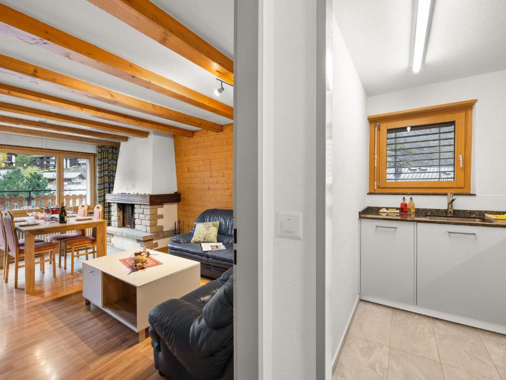 Kuchyň nebo kuchyňský kout v ubytování Apartment Silence-2 by Interhome