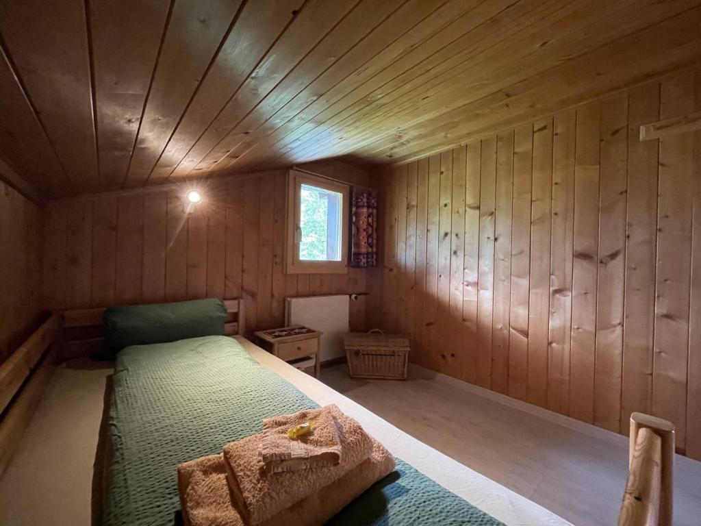 Postel nebo postele na pokoji v ubytování Apartment Sonnegg by Interhome