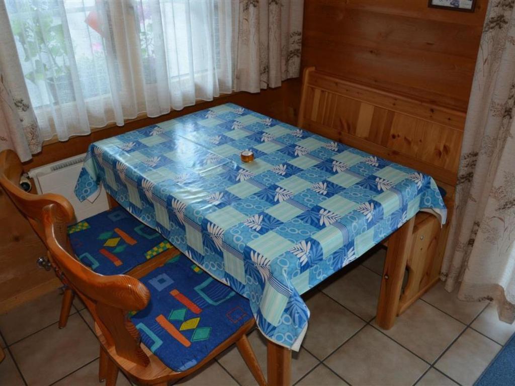 Fotografie z fotogalerie ubytování Apartment Eichhorn by Interhome v destinaci Zweisimmen
