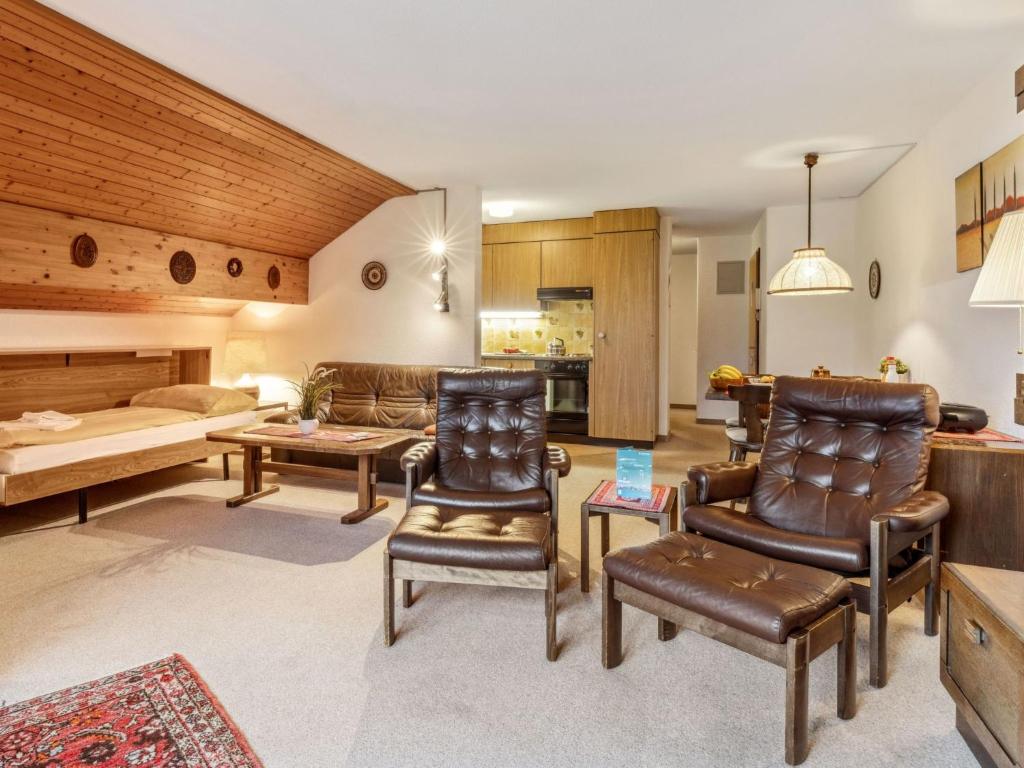 Posezení v ubytování Apartment Eiger Residence Apt-A-425 by Interhome