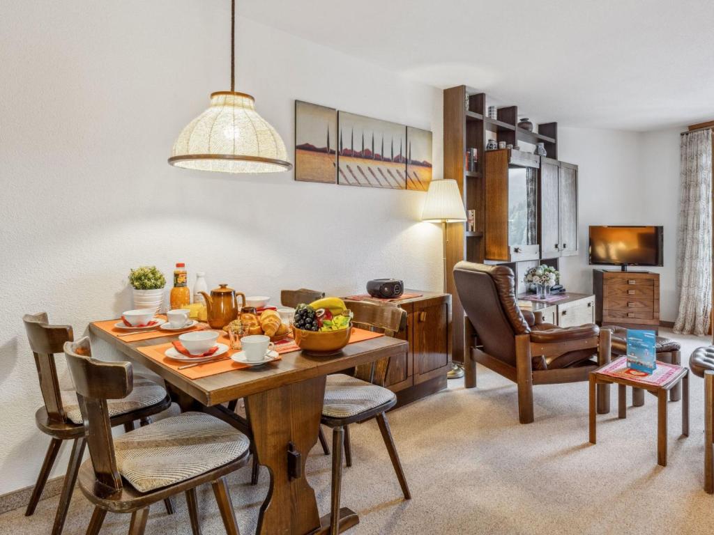Posezení v ubytování Apartment Eiger Residence Apt-A-425 by Interhome