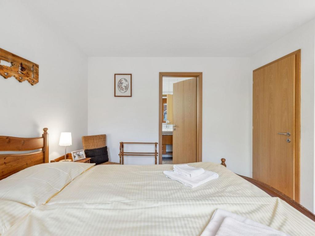 Postel nebo postele na pokoji v ubytování Apartment Am Acher II Apt- F by Interhome