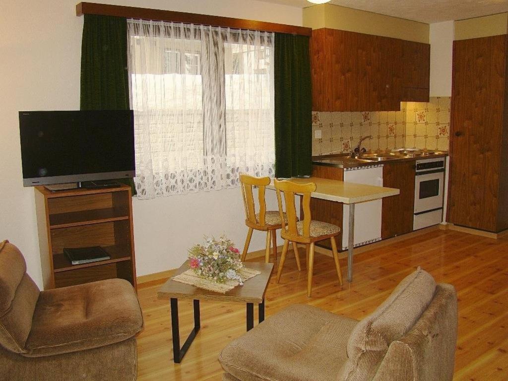 Kuchyň nebo kuchyňský kout v ubytování Apartment Mikado by Interhome