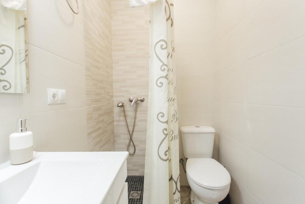 Kúpeľňa v ubytovaní Wide and diaphanous- 3Bd 2Bth- Alcázar