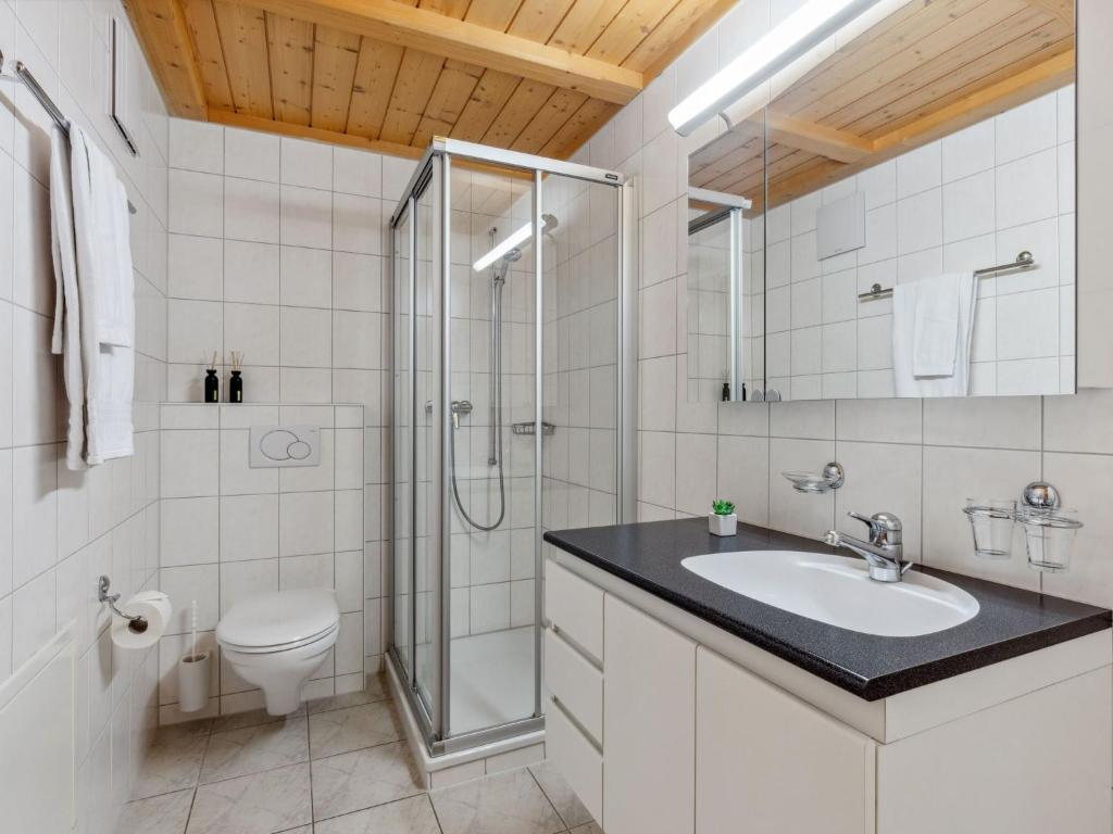 Koupelna v ubytování Apartment Roossihuus Apt-S by Interhome