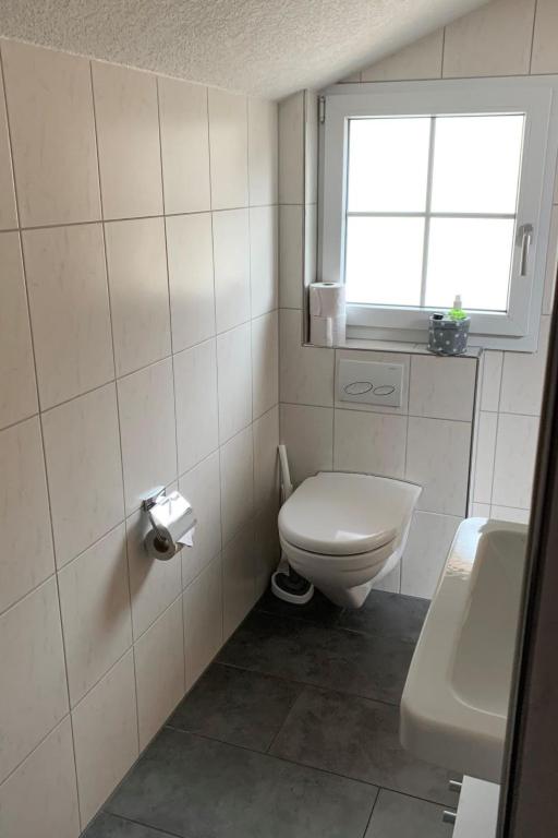 Uma casa de banho em Apartment Hari by Interhome