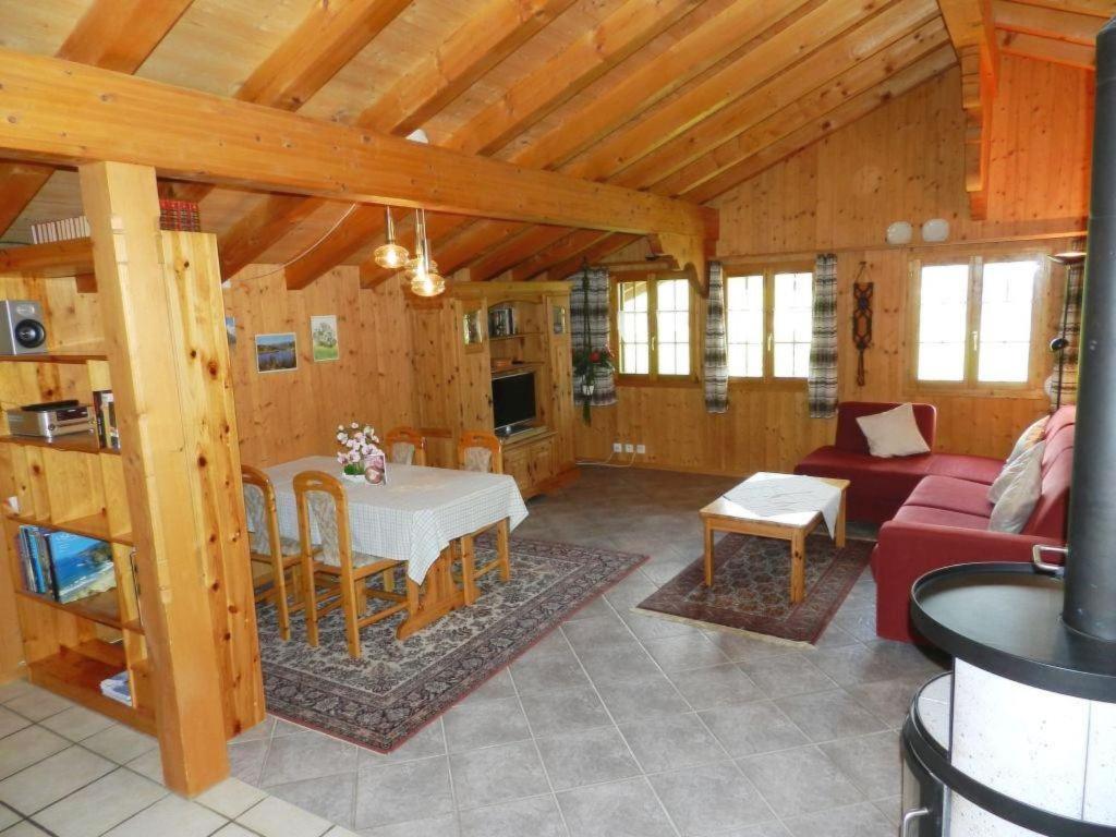 Posezení v ubytování Apartment Giferblick by Interhome