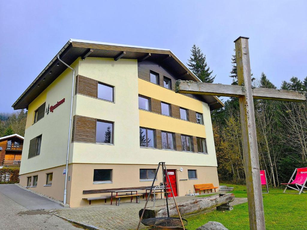 The building in which the holiday home is located
