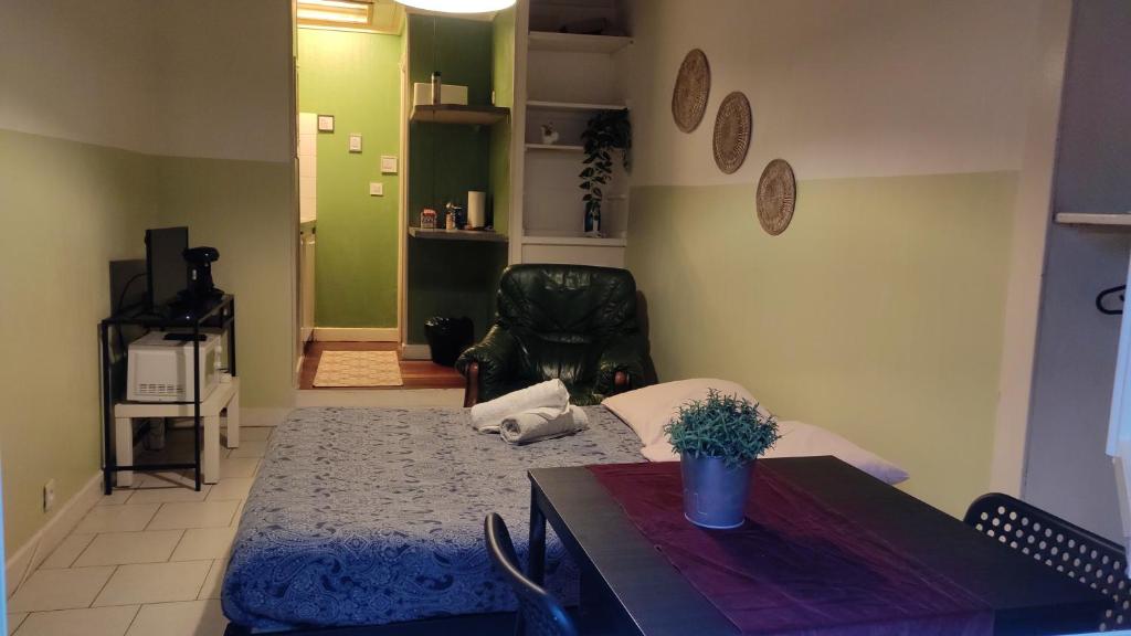 Gallery image of 30 Boulevard Studio Apartment - 01 in Melun