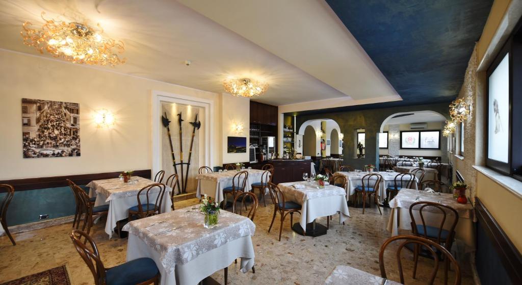 Restaurace v ubytování Hotel Al Castello