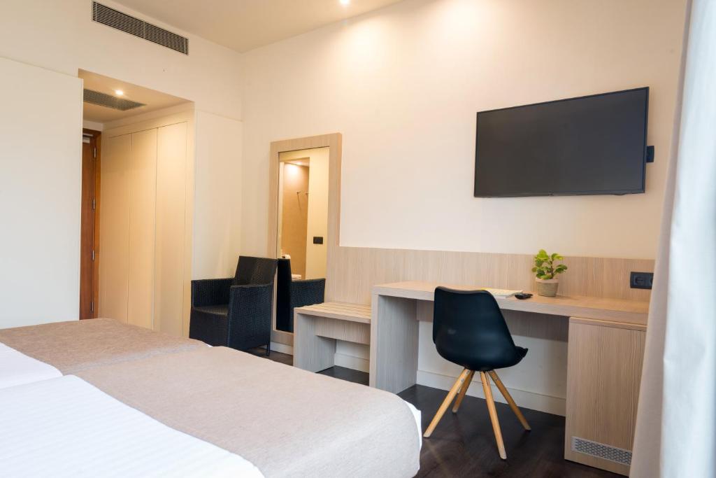 Hotel Alga - Standard Double Or Twin Room With Balcony