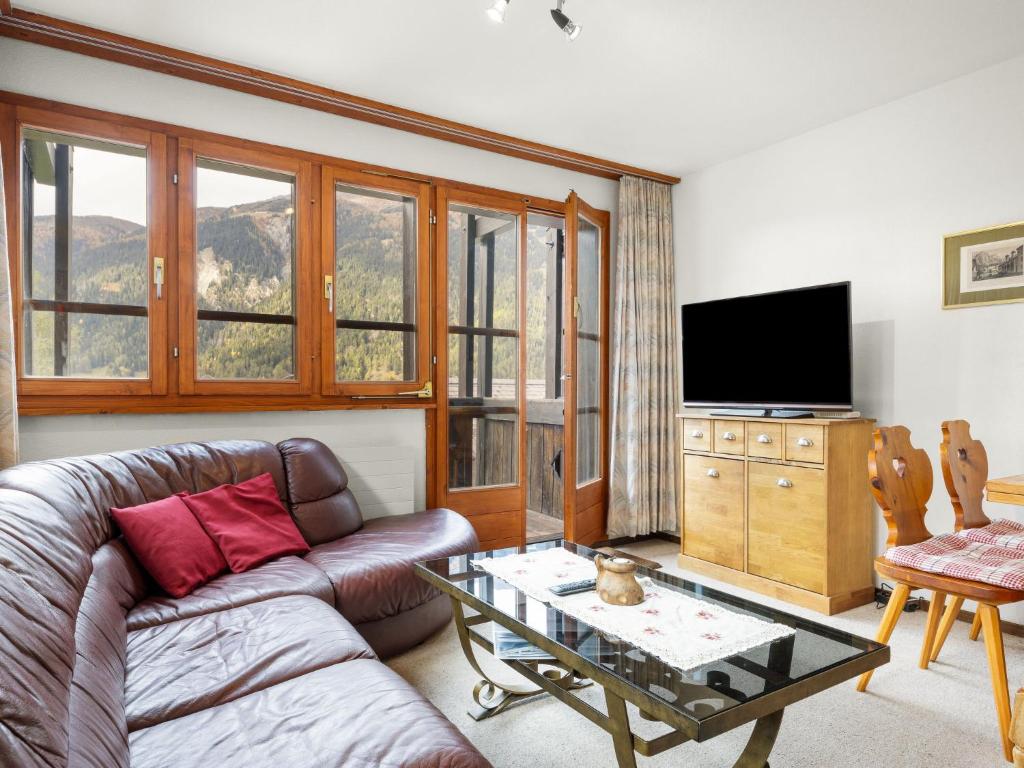 TV a/nebo společenská místnost v ubytování Apartment Aragon M88 by Interhome