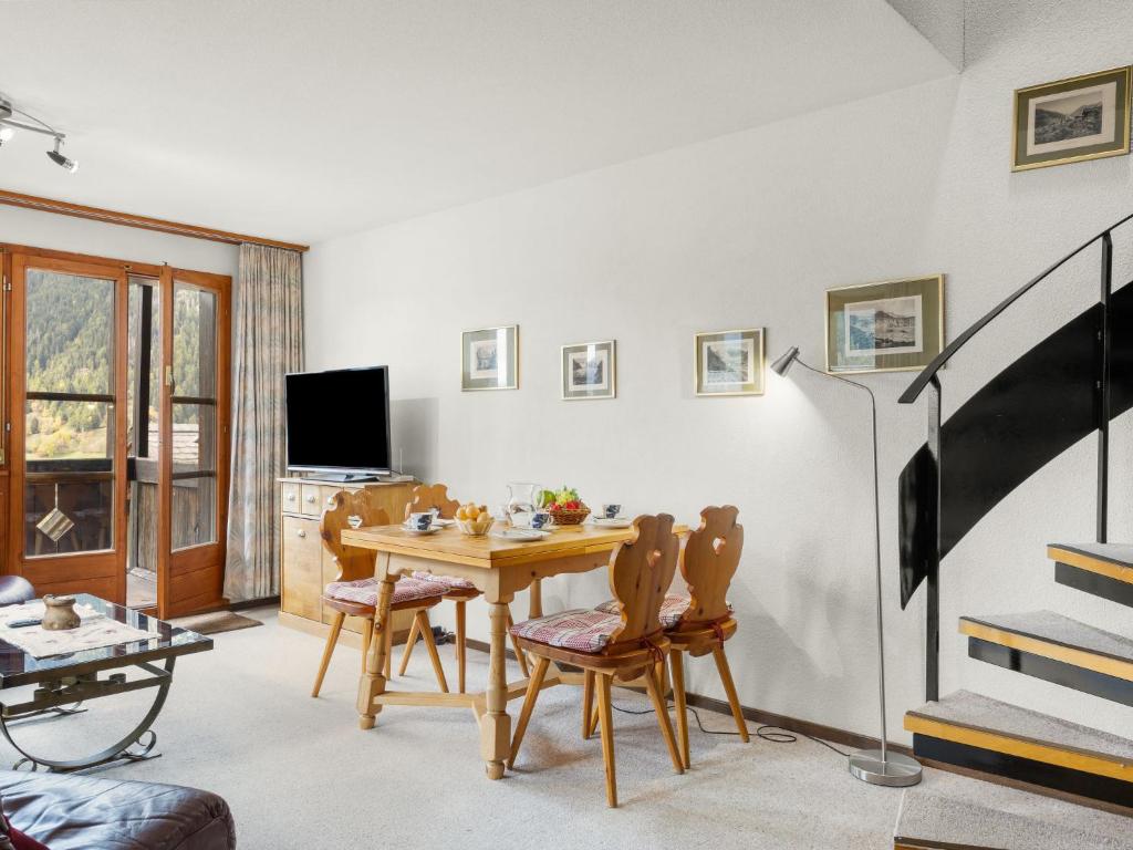 TV a/nebo společenská místnost v ubytování Apartment Aragon M88 by Interhome