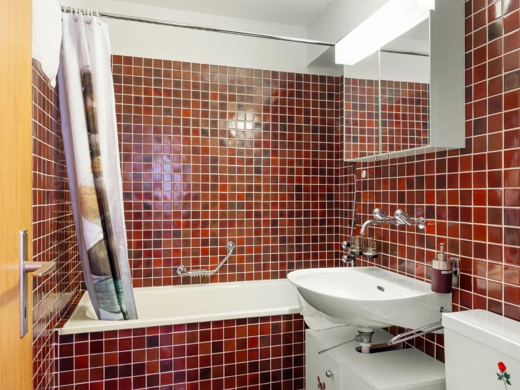 Koupelna v ubytování Apartment Aragon M88 by Interhome