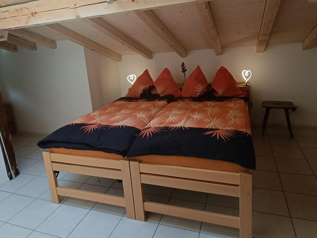 Postel nebo postele na pokoji v ubytování Apartment Lischa 3- OG Süd by Interhome