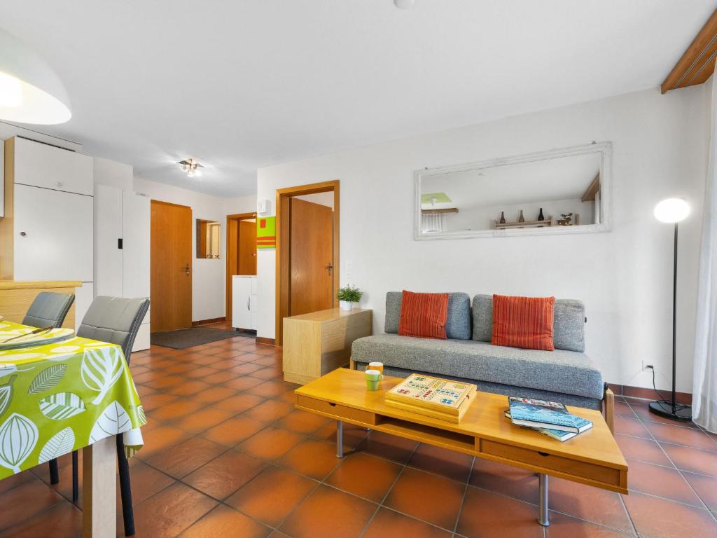 Posezení v ubytování Apartment Alicia by Interhome