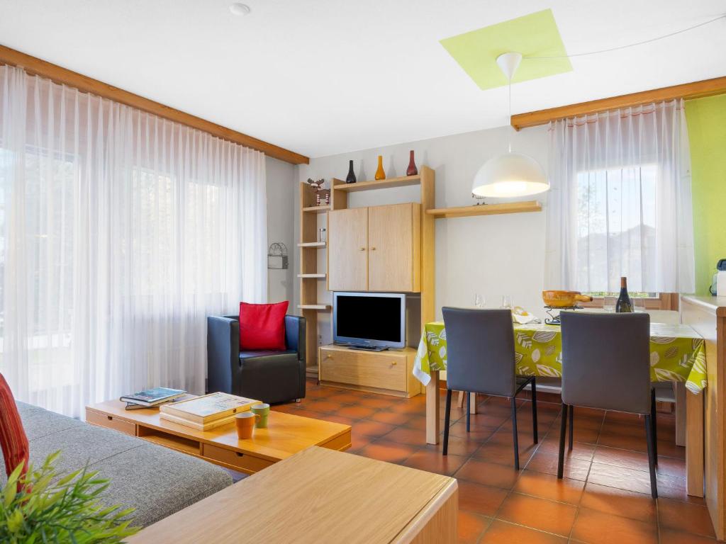 TV a/nebo společenská místnost v ubytování Apartment Alicia by Interhome