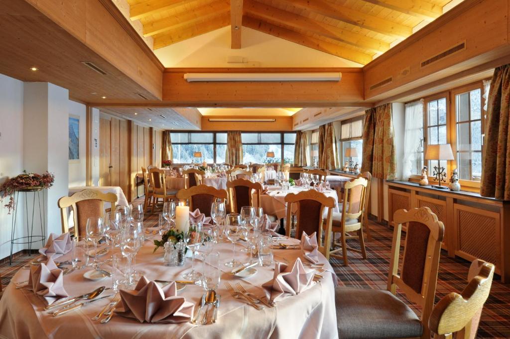 Restaurace v ubytování Hotel Kirchbühl Superior