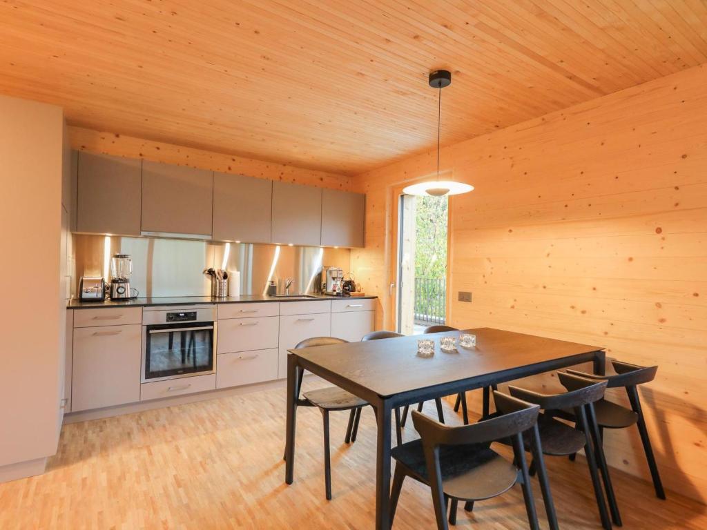 Kuchyň nebo kuchyňský kout v ubytování Apartment Brunnhorn EG Nordost by Interhome