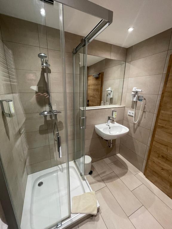 Gasthaus Sonnen - Habitación Individual Con Baño Privado Externo