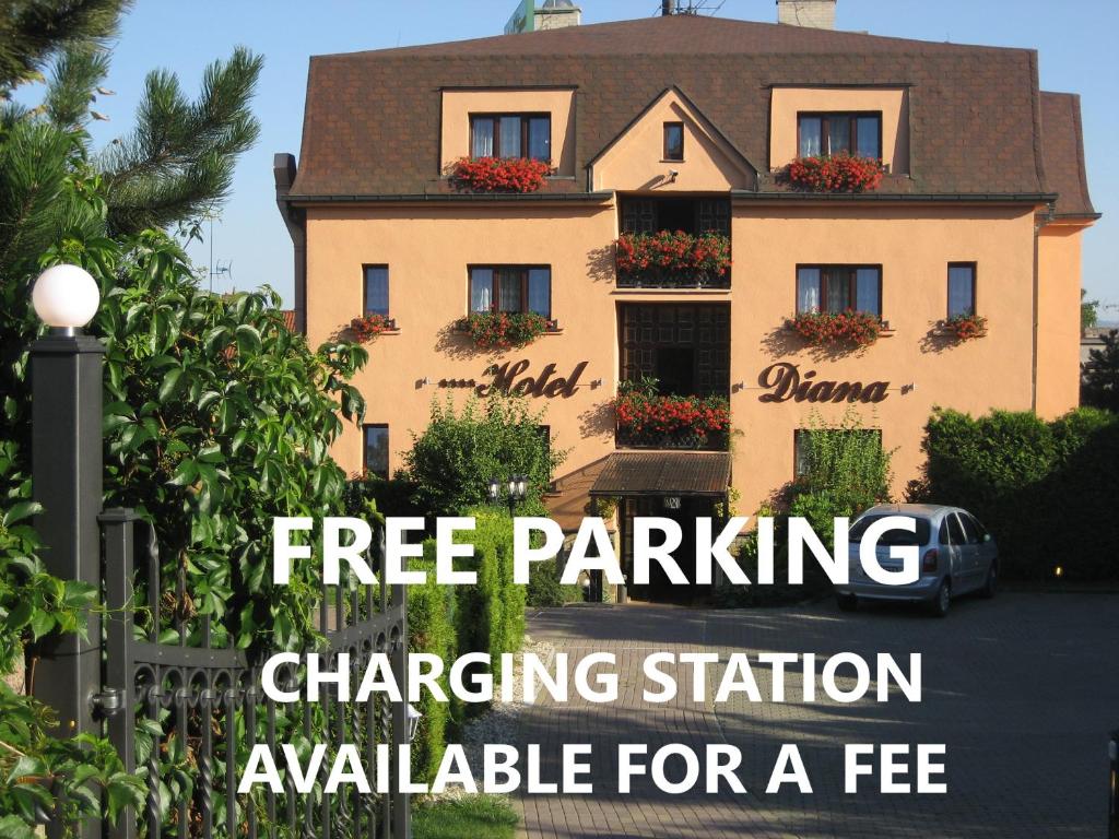 HOTEL DIANA apartments - Resim 1