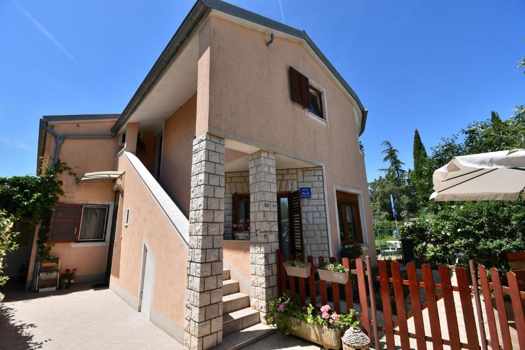Apartments Petra