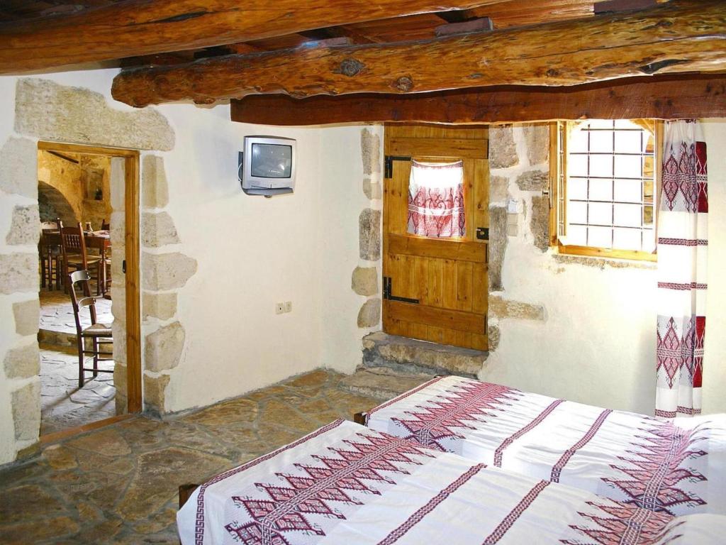 Fotografia z galérie ubytovania traditional holiday home in Vafes with a view of the countryside v destinácii Vafés