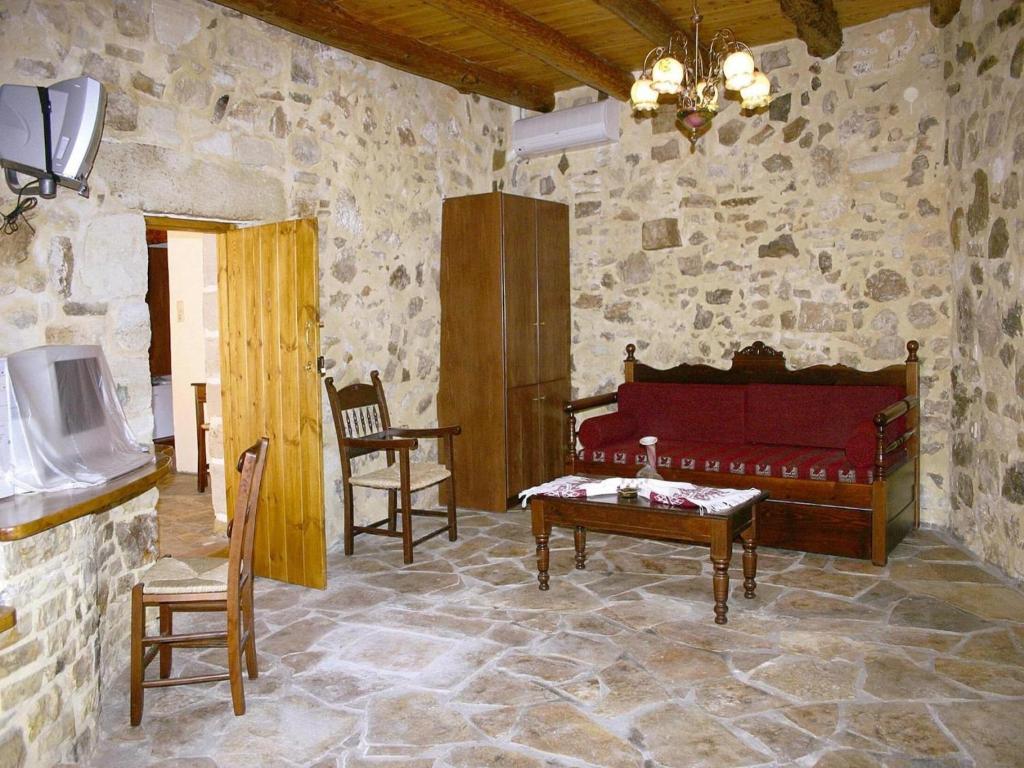 Fotografia z galérie ubytovania traditional holiday home in Vafes with a view of the countryside v destinácii Vafés