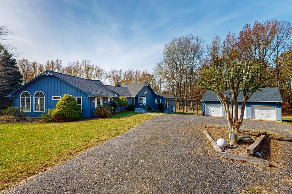 Το κτήριο όπου στεγάζεται  η παραθεριστική κατοικία