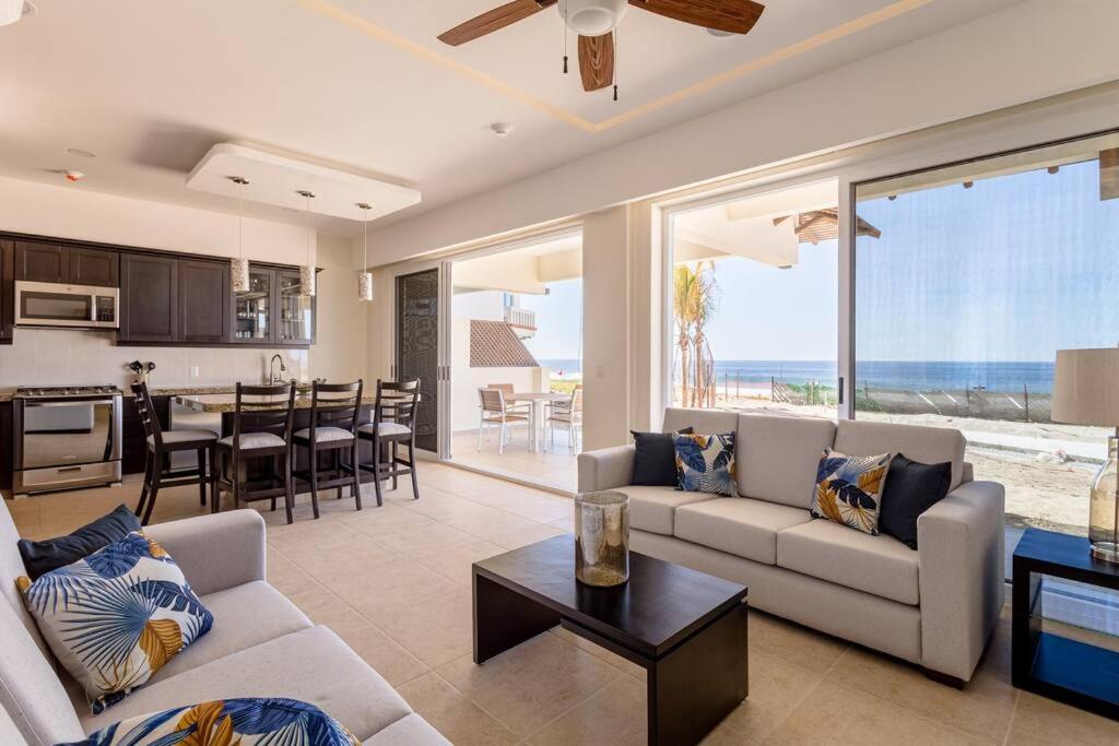 Posezení v ubytování Beachfront Apartment in Puerto Escondido at Vivo Resort