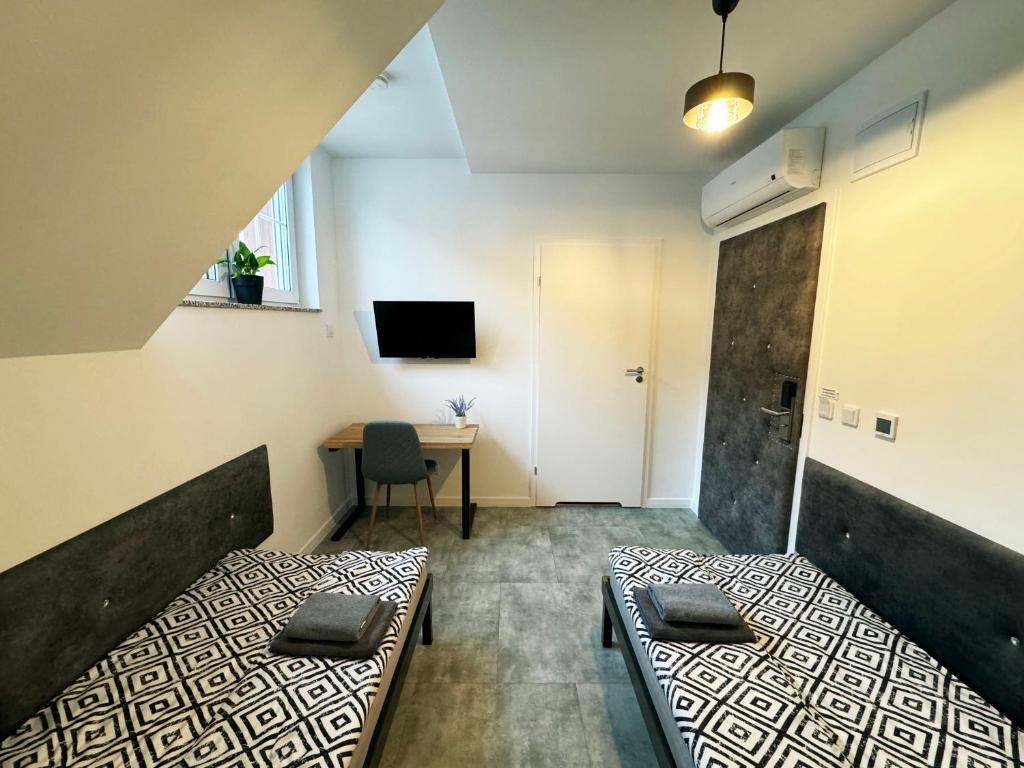Pokoje Pod Pałacem - Tweepersoonskamer Met Eigen Badkamer